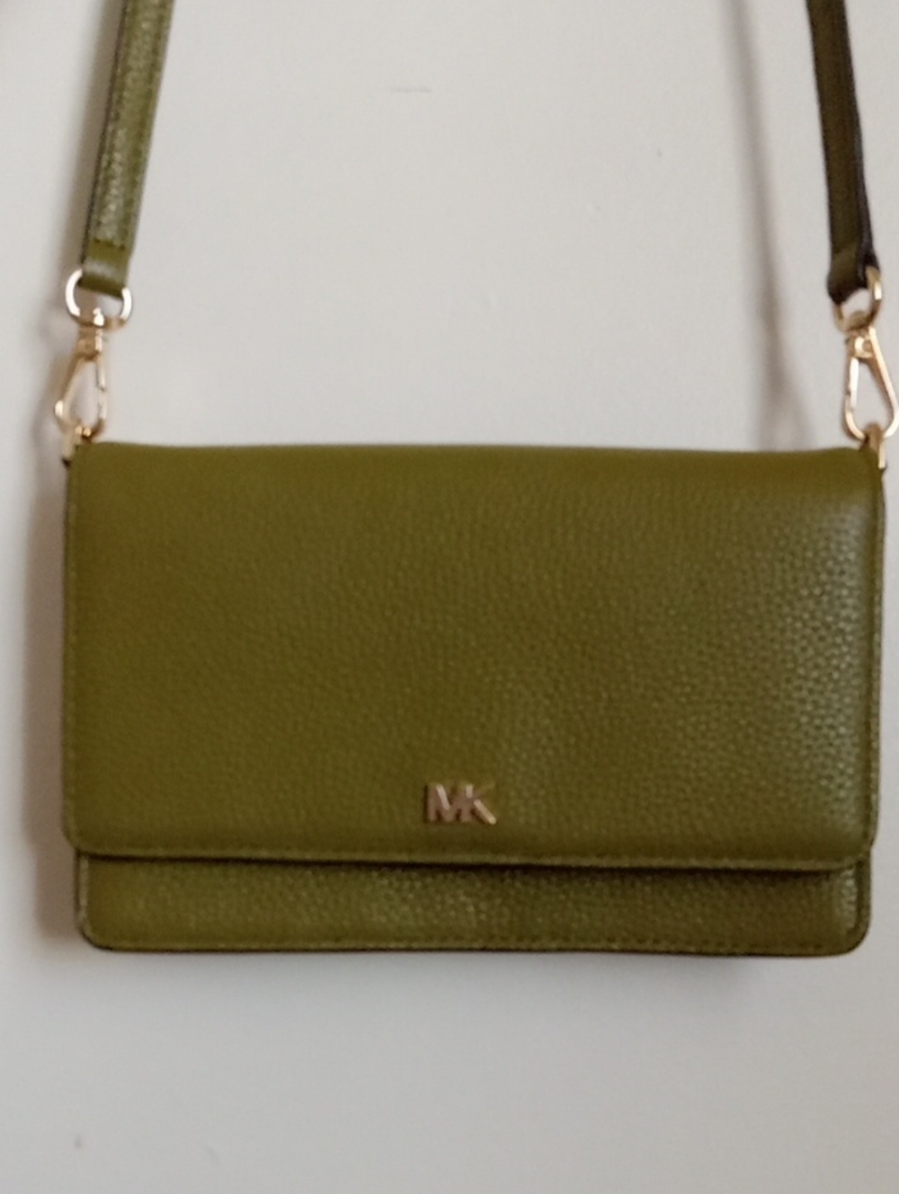 Authentic Michael Kors Crossbody Wallet